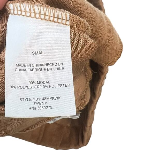 Weekend Los Angeles Tawny Lounge Shorts Pull-On Smocked Pleated Size Small - Picture 9 of 10